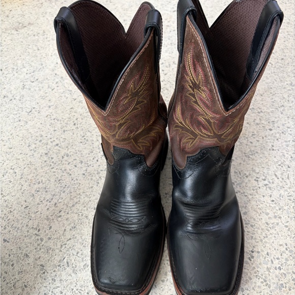 Justin Boots Men's Black and Brown Leather Boots